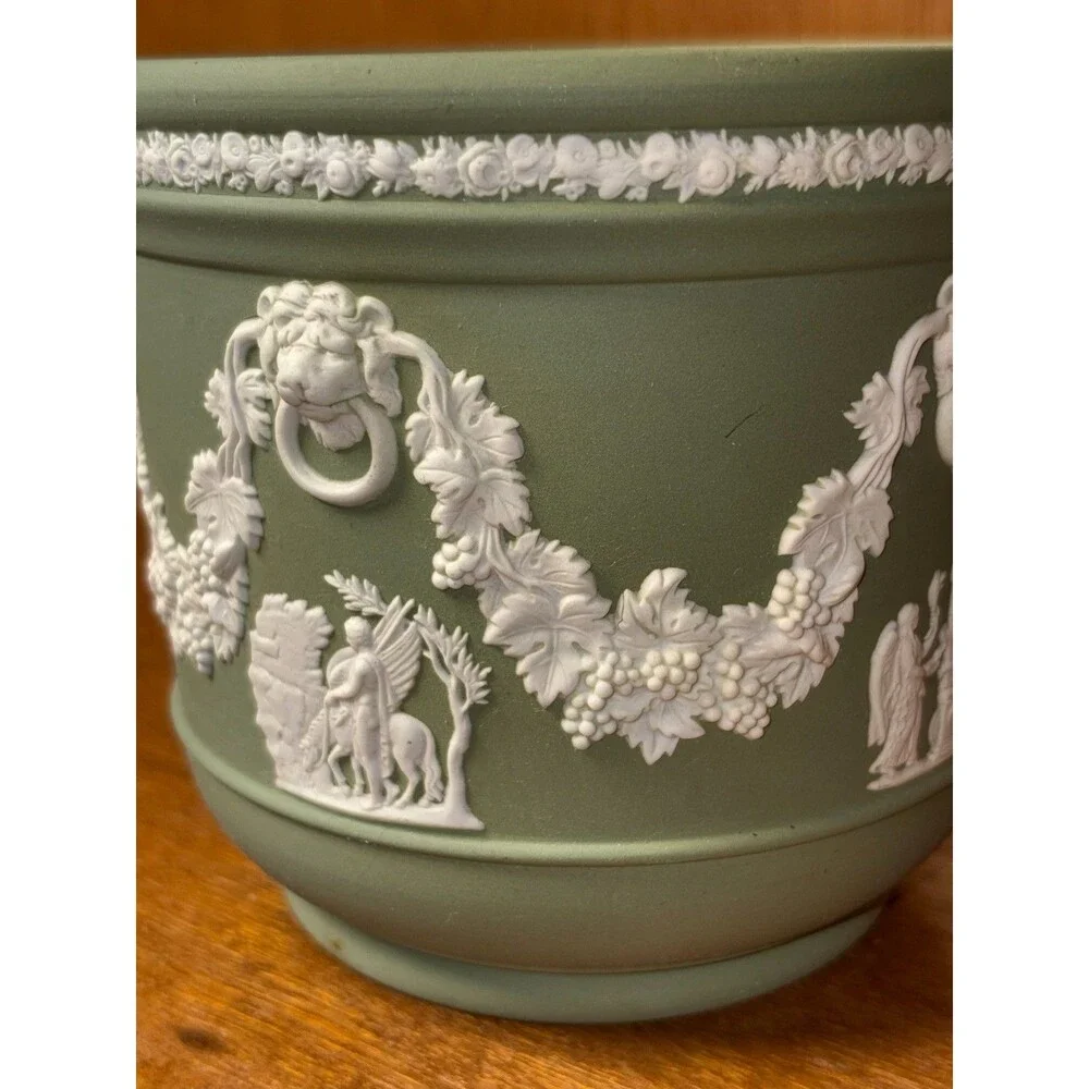 1960s Vintage Wedgewood England Green Jasperware Jardiniere Cachepot 5 Inch